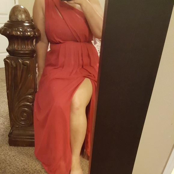 COPY - 💋Cherry red one shoulder chiffon gown - Picture 4 of 5